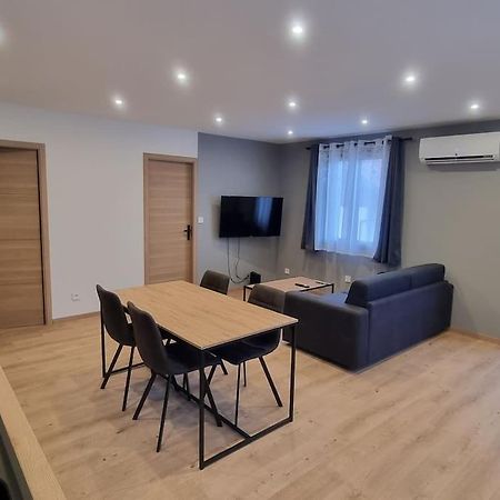 Superbe Appartement T2 Climatise, Idealement Situe Ugine Eksteriør bilde