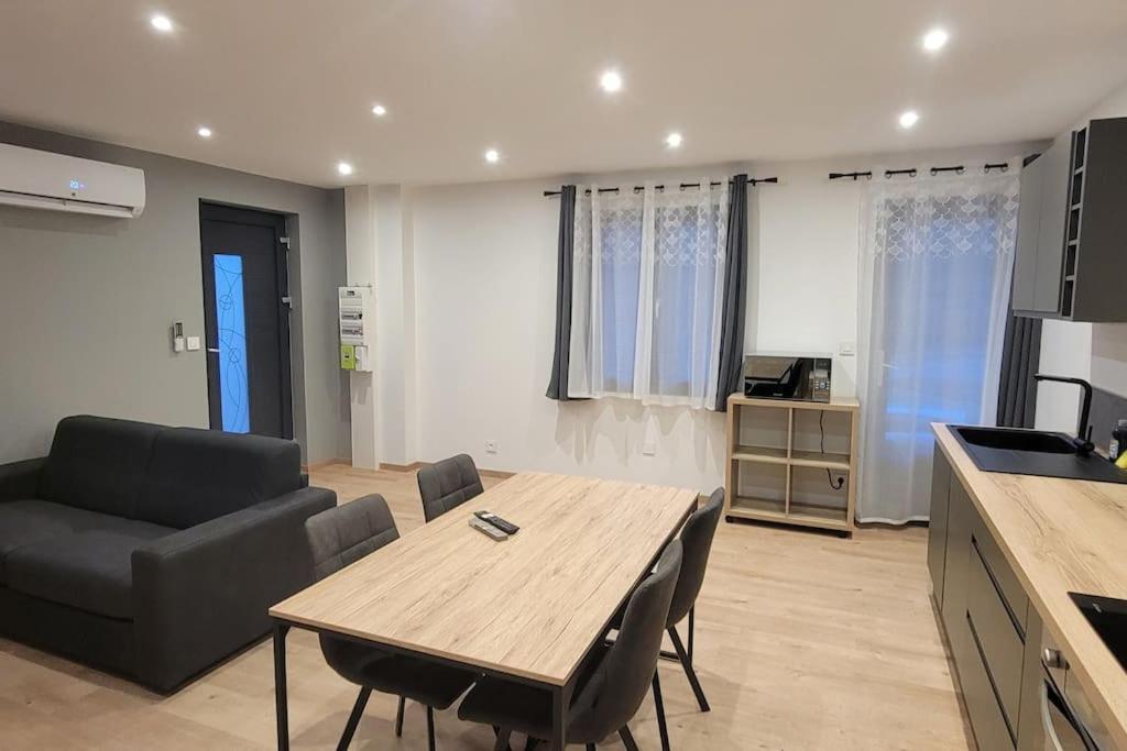 Superbe Appartement T2 Climatise, Idealement Situe Ugine Eksteriør bilde
