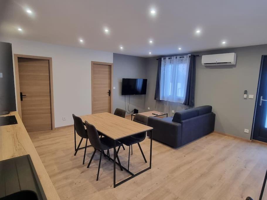 Superbe Appartement T2 Climatise, Idealement Situe Ugine Eksteriør bilde
